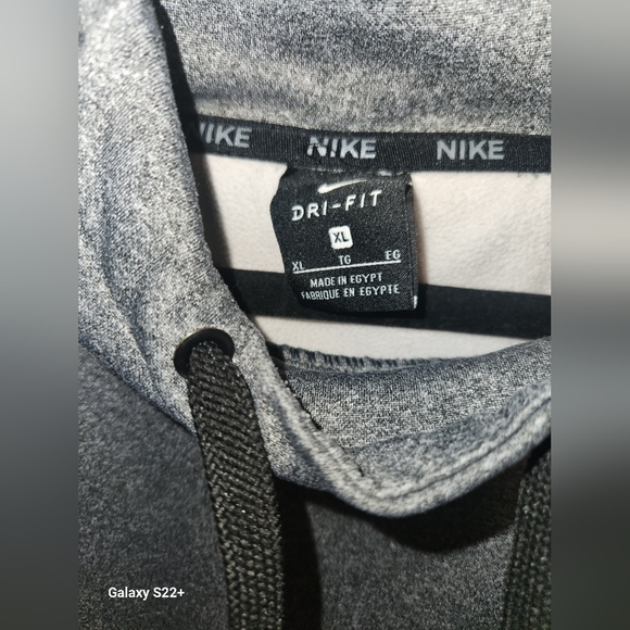 Nike Men's Gray Hoodie SKU C19 - Picture 4 of 5